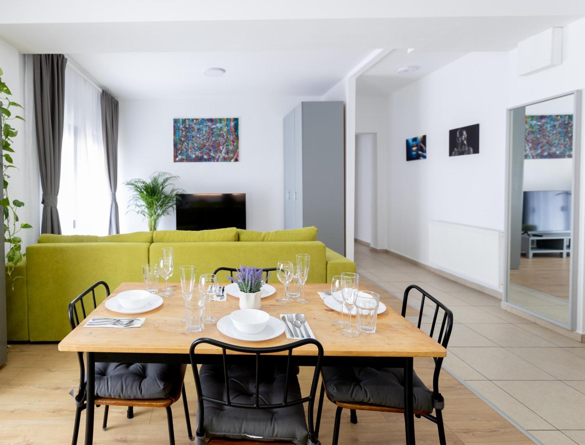 Obor Central Oasis --Secured Parking Nearby --Self Check-In-- 1Min Metro Station Bukarest Exteriör bild